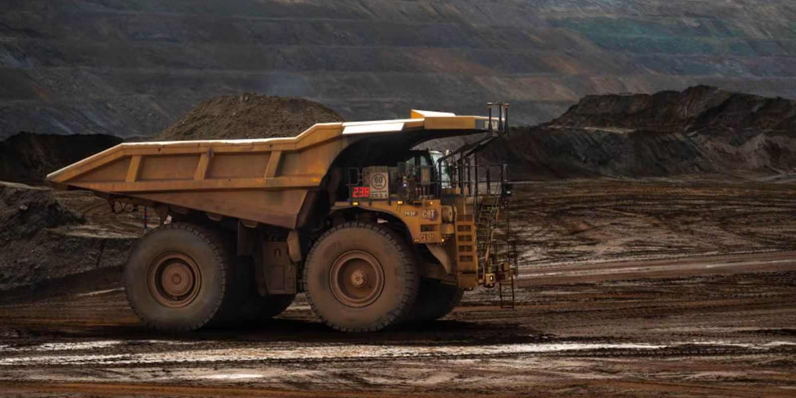 Após vazamento, Justiça paralisa atividades da Vale em complexo de MG