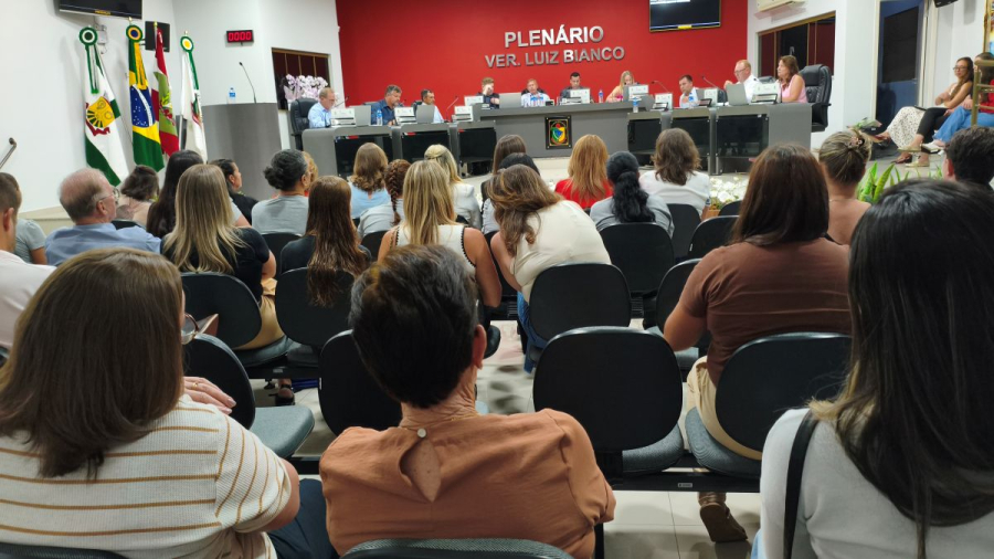 Sessão da Câmara de Vereadores de São Ludgero é marcada por votações importantes e pela realização da 8ª Comenda “Mulheres que Inspiram”
