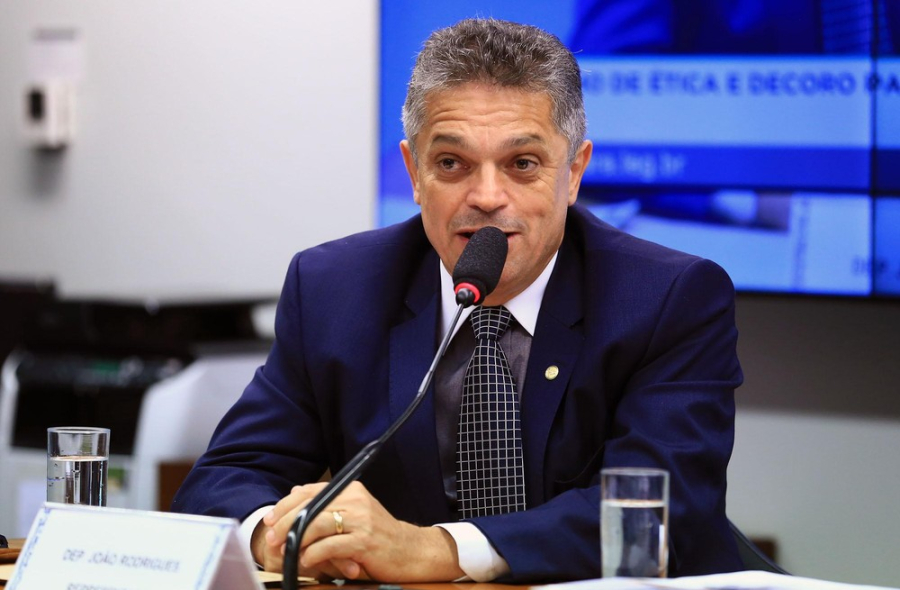 Kassab pacifica PSD em SC e consolida apoio a João Rodrigues