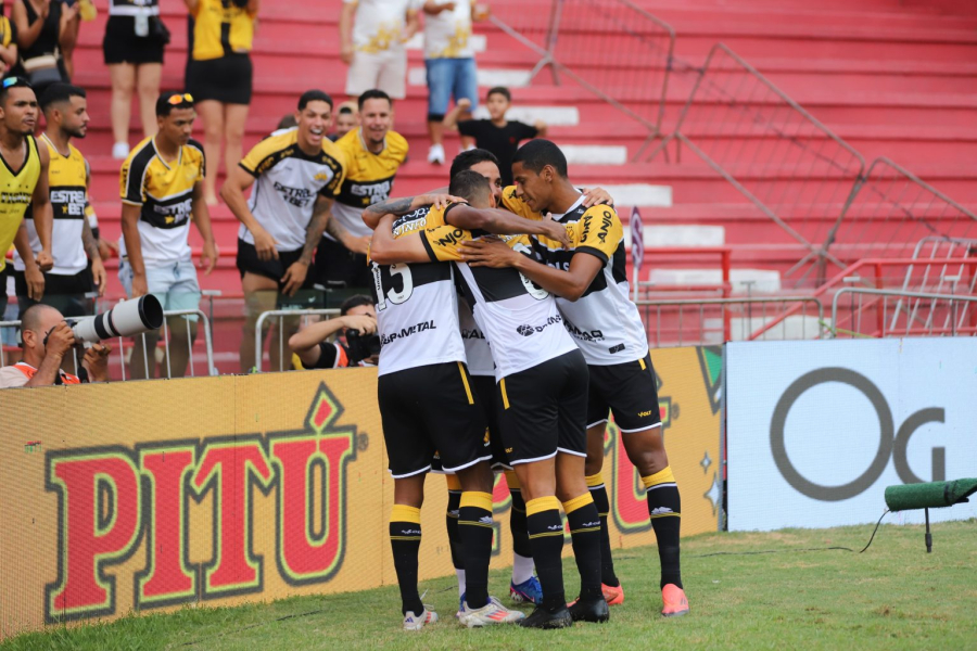 Criciúma estreia com vitória histórica na Série B: 1 a 0 sobre o Náutico nos Aflitos