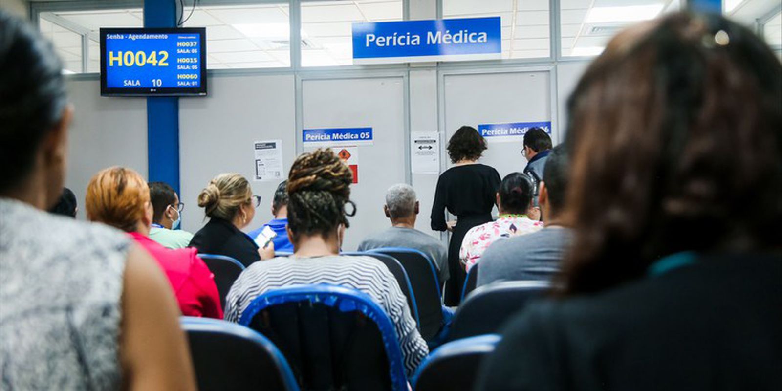 INSS faz mutirão de perícias médicas para reduzir tempo de espera 
