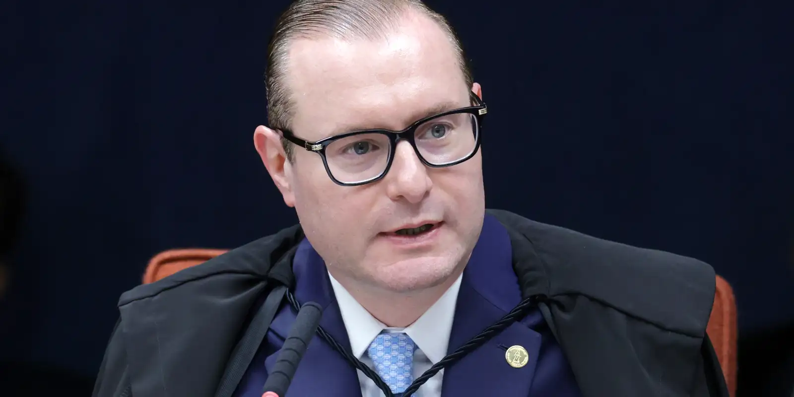 Zanin, do STF, suspende eleição indireta para governo do Rio