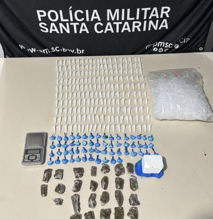 Dupla é presa por tráfico de drogas na área central de São Ludgero