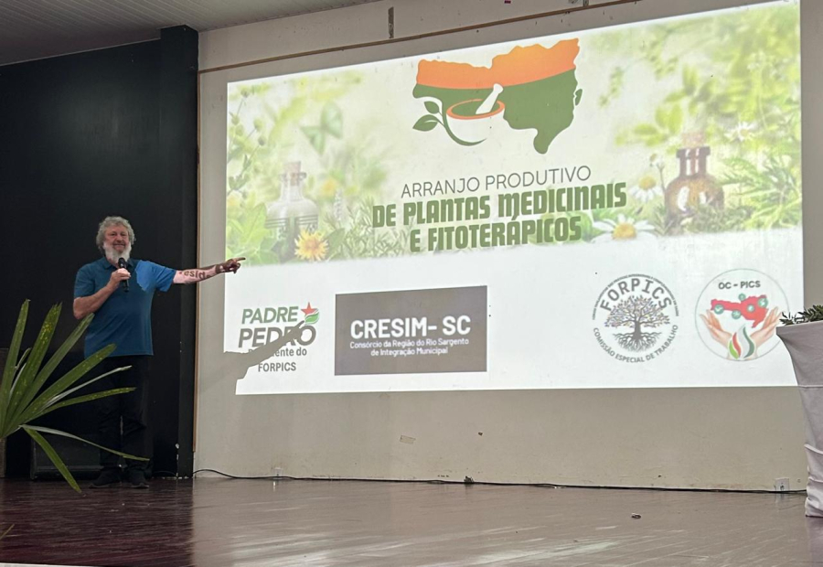 Lançado projeto que cultiva plantas medicinais para fabricação de fitoterápicos