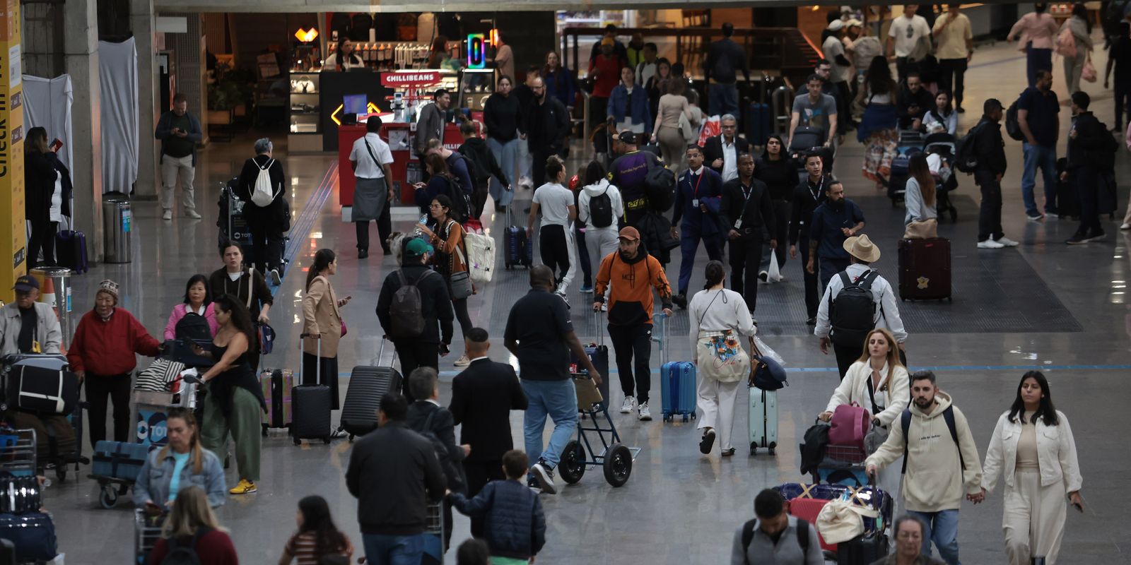 Feriado de Tiradentes aumenta fluxo de passageiros em aeroportos