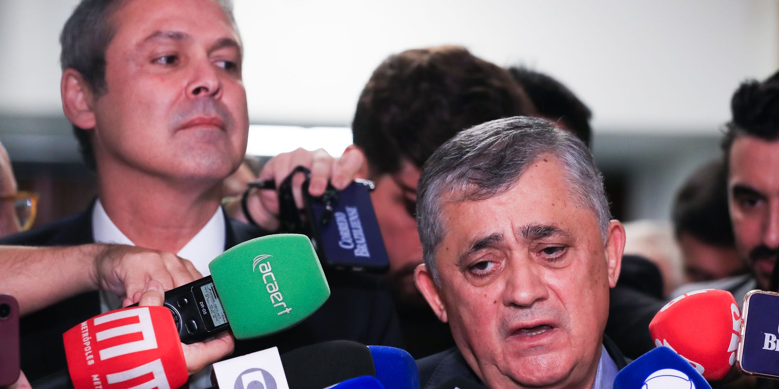 José Guimarães diz ser contra socorro do governo federal ao BRB  