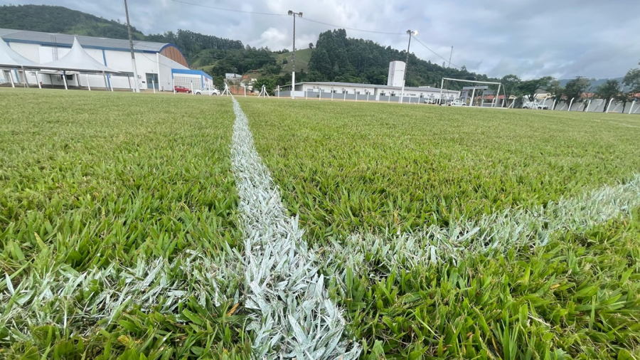 Semifinais do Campeonato Municipal de Futebol de Gravatal começam com vitórias expressivas