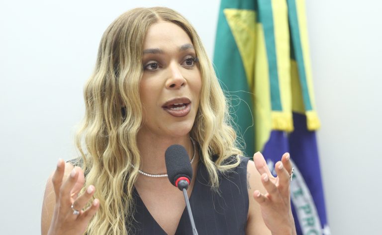 Comissão aprova equiparação de seguro-desemprego entre domésticos e demais trabalhadores