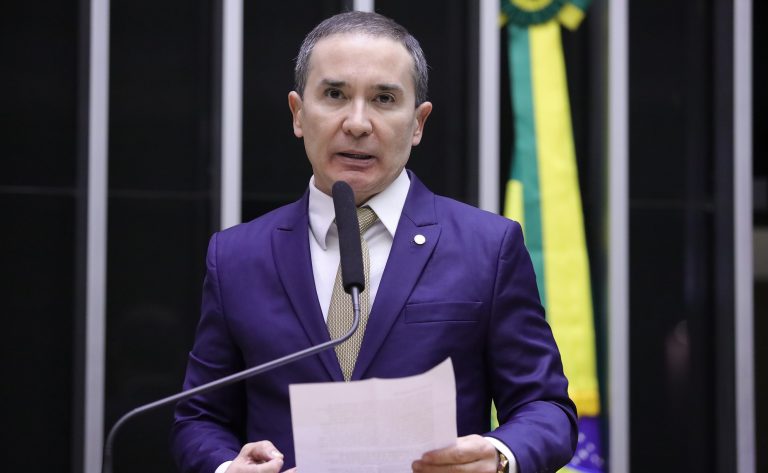 Projeto prevê medidas para assegurar energia elétrica em Roraima