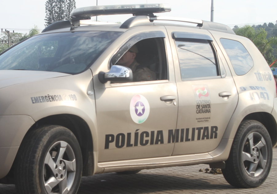 Polícia Militar recupera veículo com registro de furto em Jaguaruna
