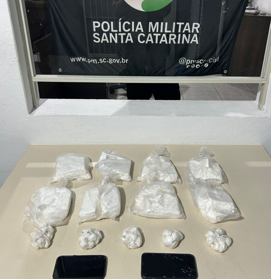 Operação em Tubarão resulta na apreensão de cerca de 4,2 kg de cocaína