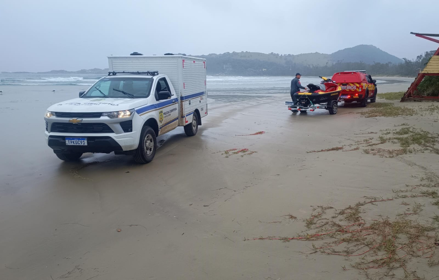 Idoso é encontrado morto no mar na praia do Ouvidor, em Garopaba