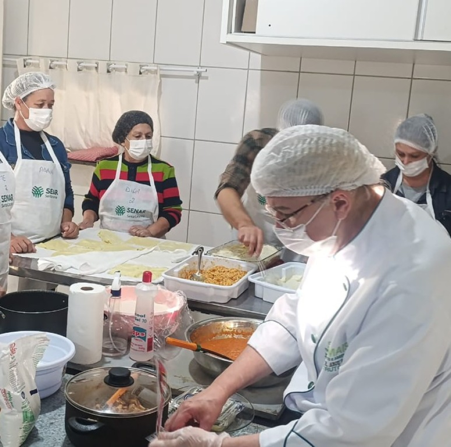 Gravatal conclui Curso de Produção de Massas Caseiras para Congelamento e qualifica 12 alunos