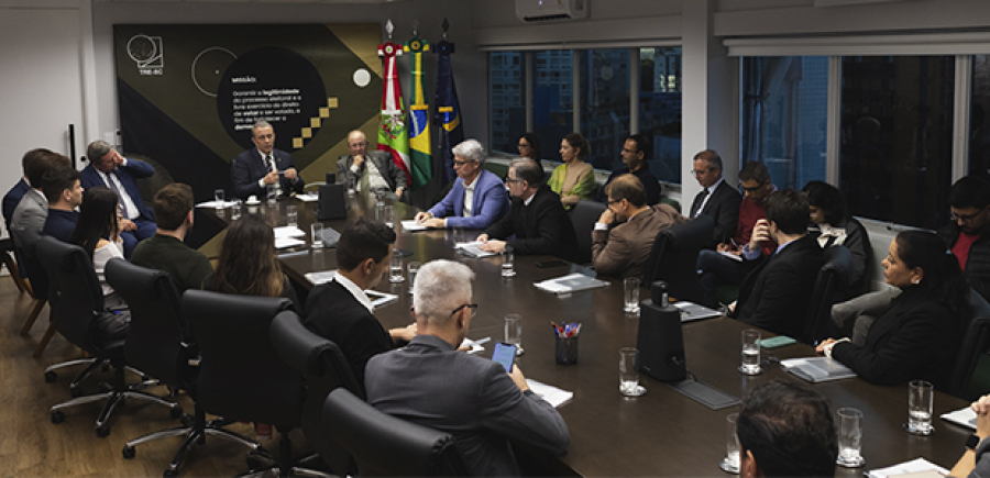 Presidente do TRE-SC amplia diálogo com partidos políticos do estado para Eleições 2026