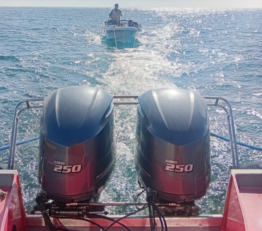 Embarcação à deriva é resgatada pelo Corpo de Bombeiros Militar em Laguna