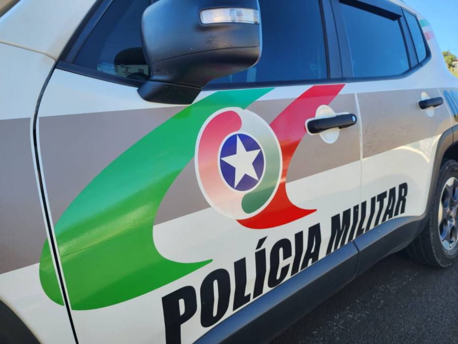 PM Registra Tráfico de Drogas e Adulteração de Veículo em Tubarão
