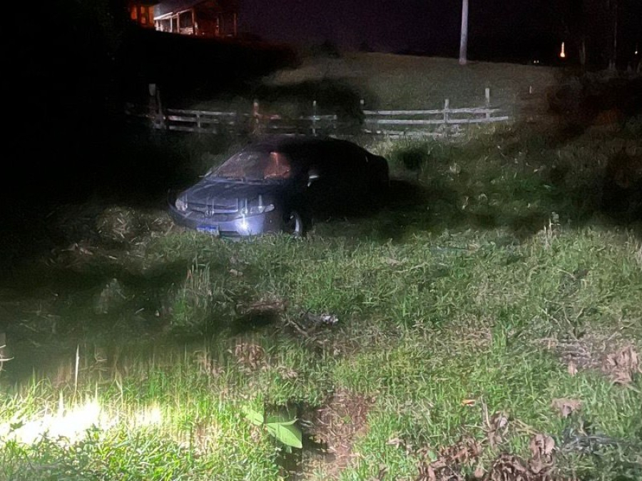 Acidente com capotamento na SC-435 em Armazém, deixa idoso ferido
