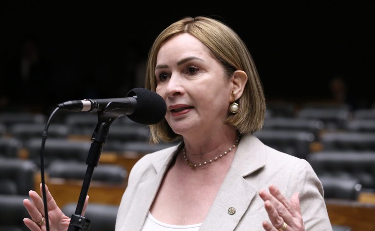 Comissão aprova regras de segurança preventiva e resposta a emergências em escolas básicas