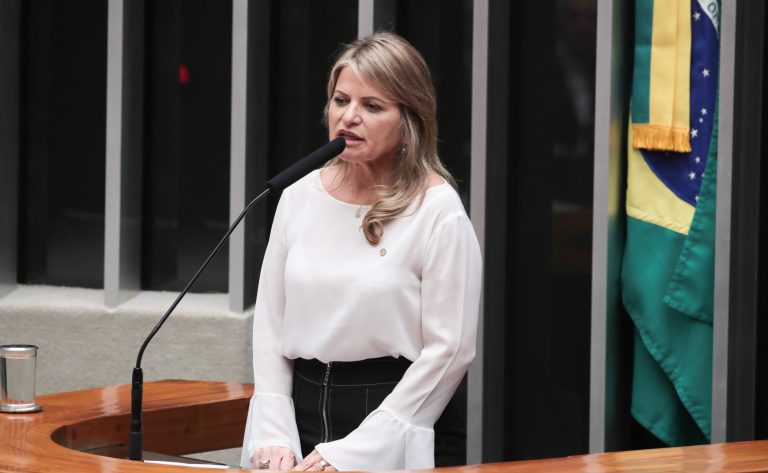 Comissão aprova uso de FGTS de agressor para indenizar vítima de violência doméstica