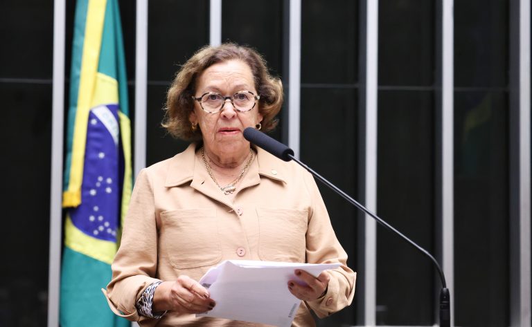 Comissão aprova projeto que torna obrigatórias mensagens educativas em grandes eventos