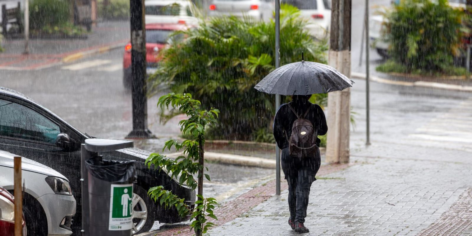 Temporais se interiorizam em Santa Catarina
