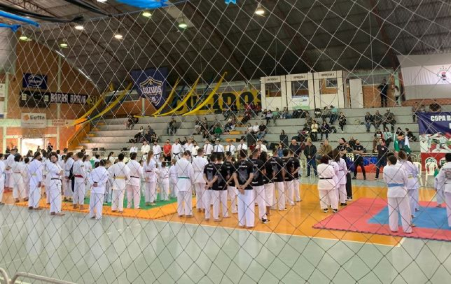 São Ludgero conquista 2º lugar geral no Campeonato Catarinense de Karatê Interestilos