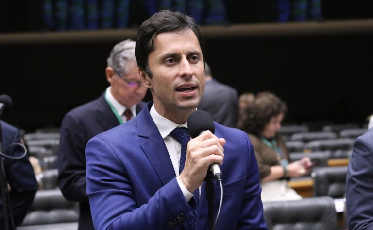 Projeto cria sistema nacional para prevenir violência contra jovens