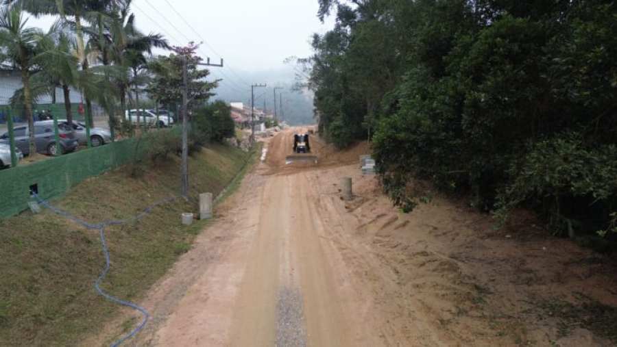 Prefeitura de Orleans Inicia Obras de Infraestrutura na Rua Azelino Bonetti
