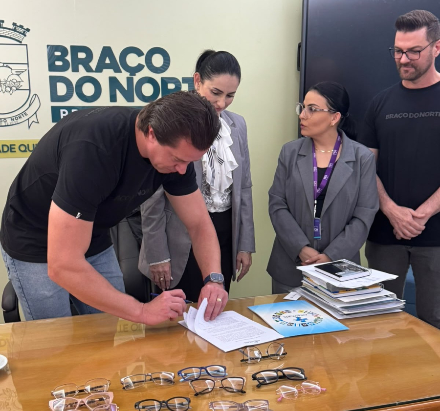 Braço do Norte lança programa Criança com Visão para estudantes da rede municipal