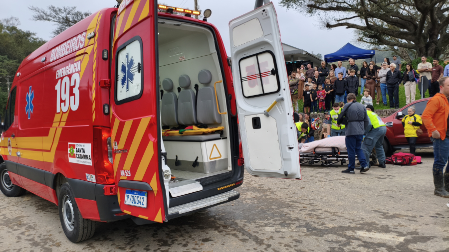 Homem fica ferido após sofrer queda de quadriciclo durante evento de motocross em São Ludgero