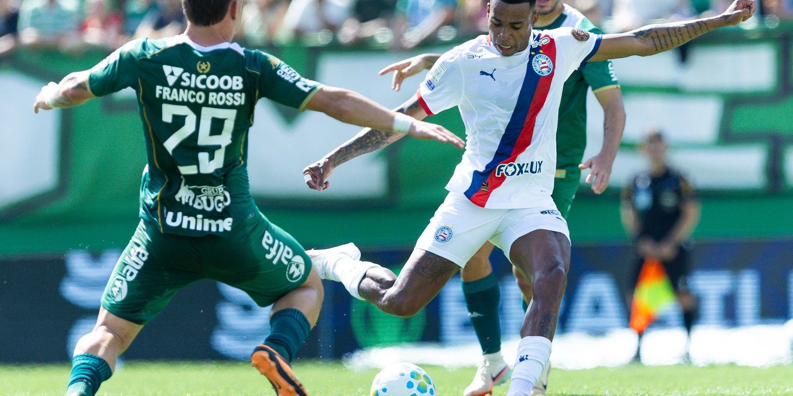Brasileirão: Chapecoense busca empate com Bahia em jogo de seis gols
