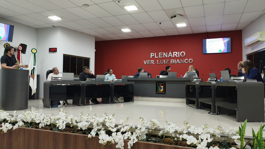 Câmara de São Ludgero aprova projetos, indicação e recebe secretário de Agricultura em sessão