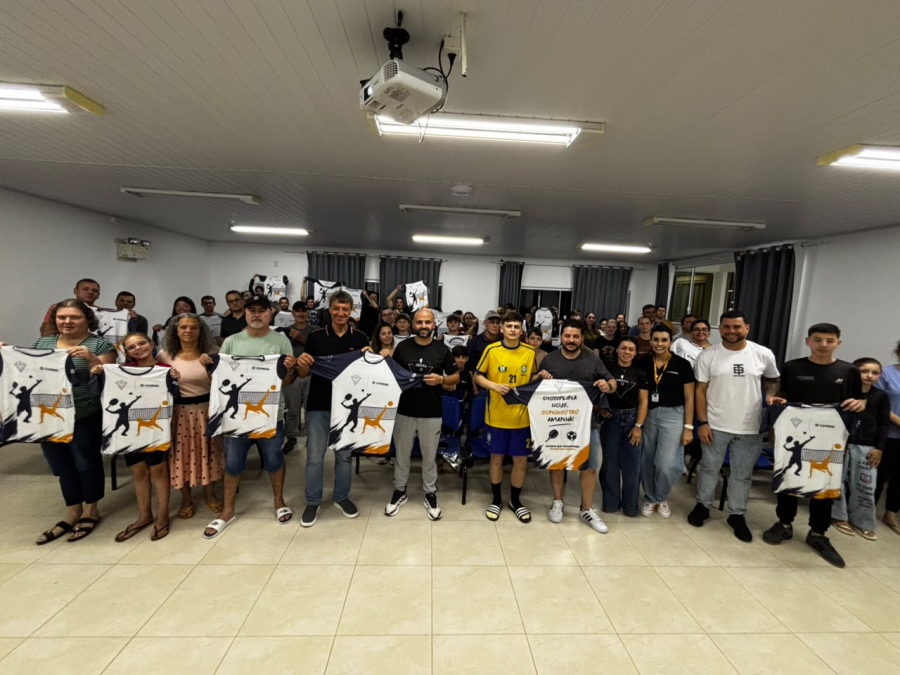 Aulas gratuitas de Beach Tennis e Futevôlei iniciam nesta quarta-feira para estudantes de Treze de Maio