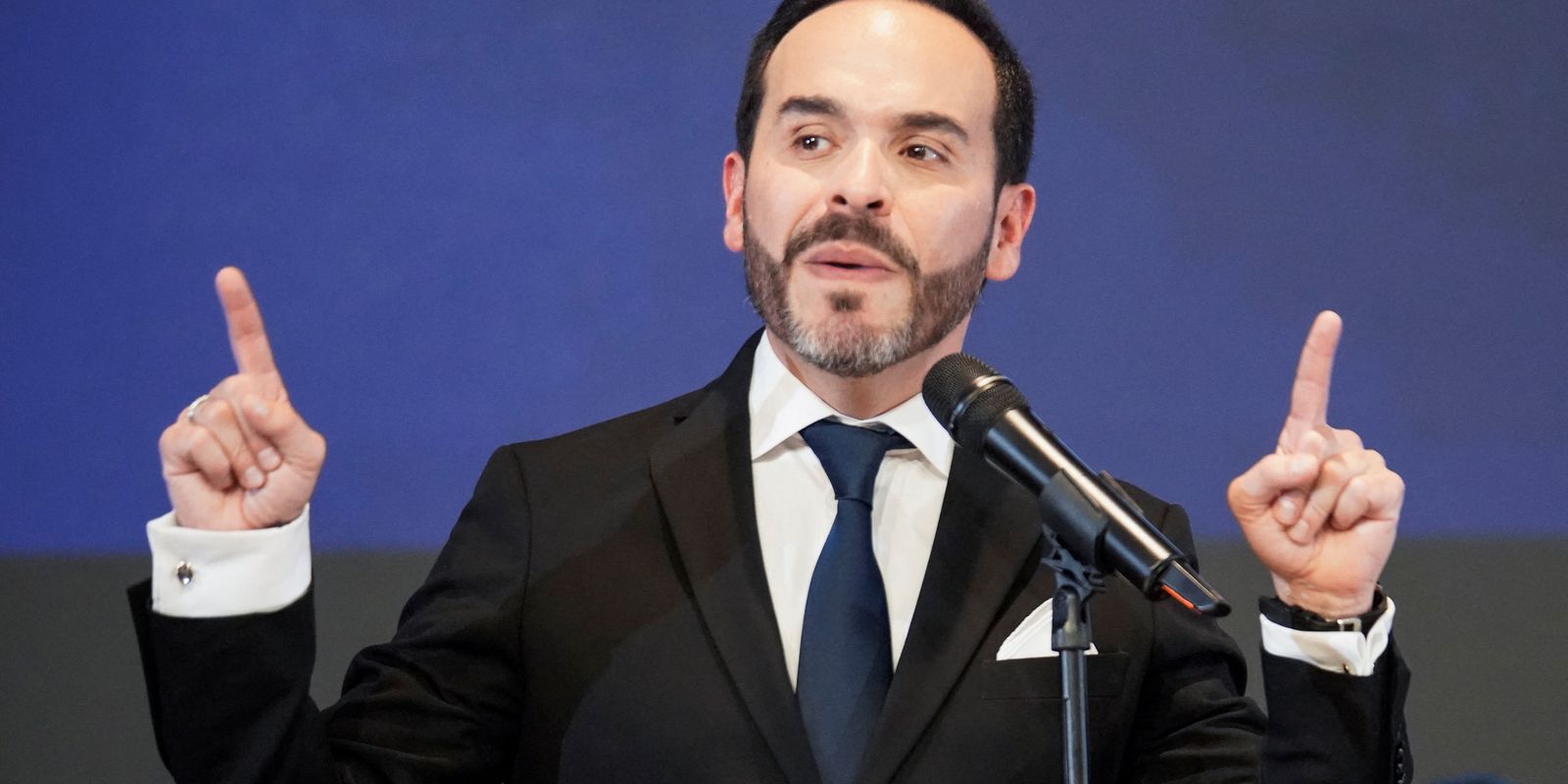 Governo Espriella encerra jornalismo da mídia pública da Colômbia 