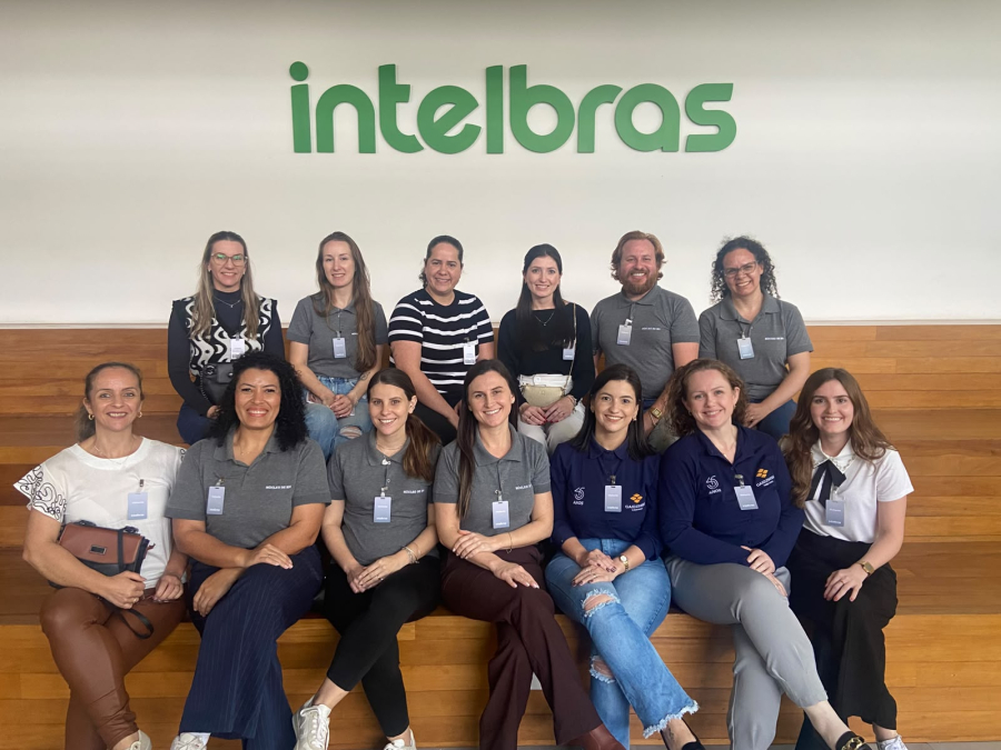 Núcleo de RH da Acivale realiza visita técnica à Intelbras