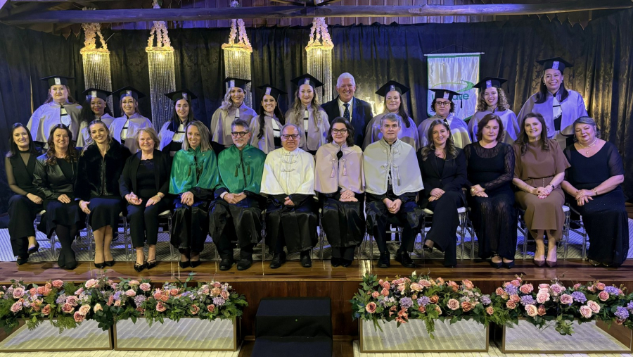 Cerimônia marca formatura de 11 novas pedagogas no Unibave