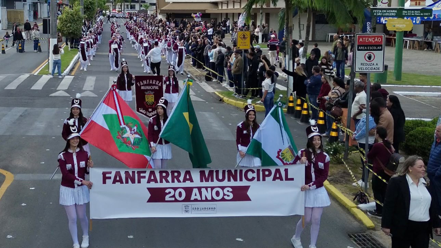 Desfile Cívico reúne milhares de pessoas em São Ludgero