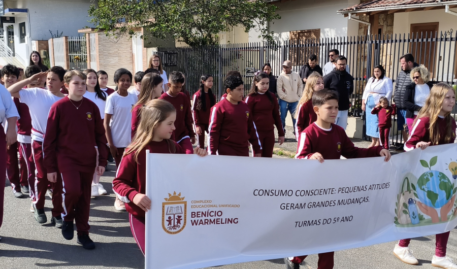 Região Sul de Santa Catarina celebra Independência do Brasil com desfiles cívicos marcados por civismo e participação comunitária
