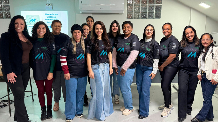 Projeto “Mulheres que Transformam” promove oficina de comunicação e entrega camisetas em São Ludgero