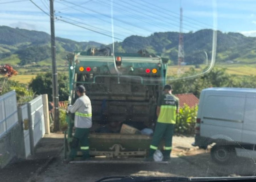 Prefeitura de Gravatal notifica empresa após falhas no cronograma de coleta