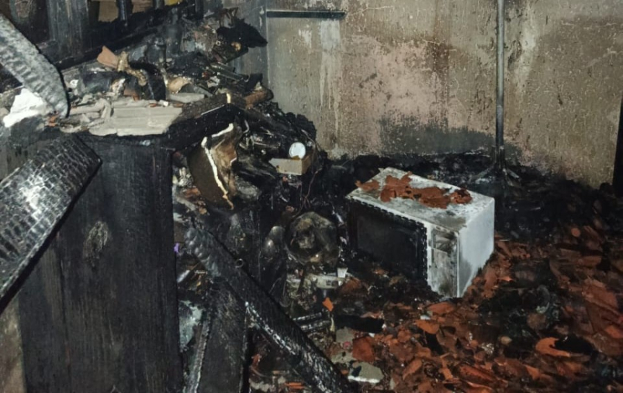 Incêndio atinge residência em Ibiraquera, Imbituba