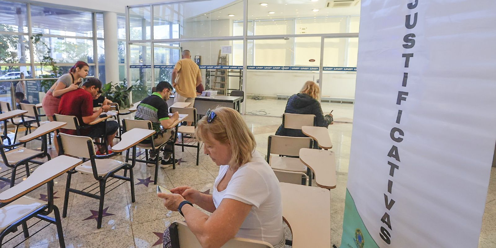 O que acontece se eu não votar? Saiba como justificar e evite multas