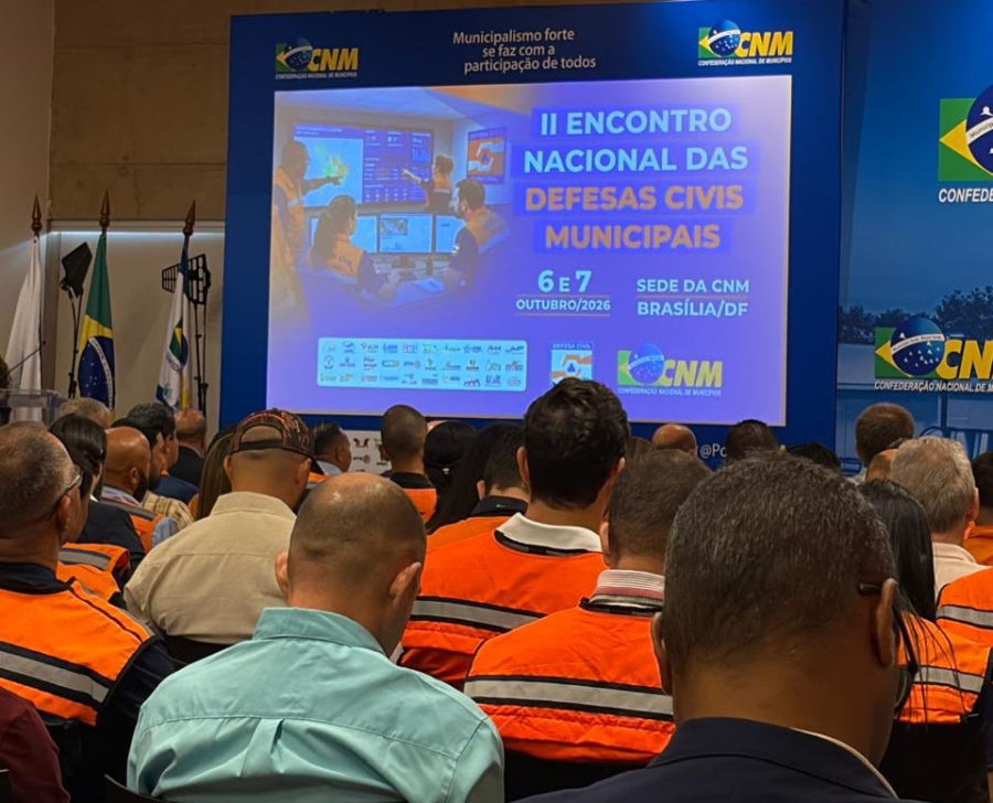 Defesa Civil de Braço do Norte participa de encontro nacional em Brasília