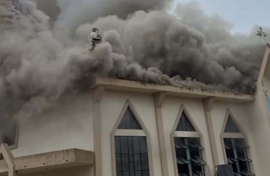Incêndio atinge Igreja Matriz de Treze de Maio
