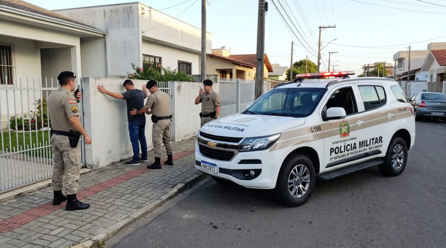 Polícia recupera objetos furtados e prende dois homens em São Ludgero