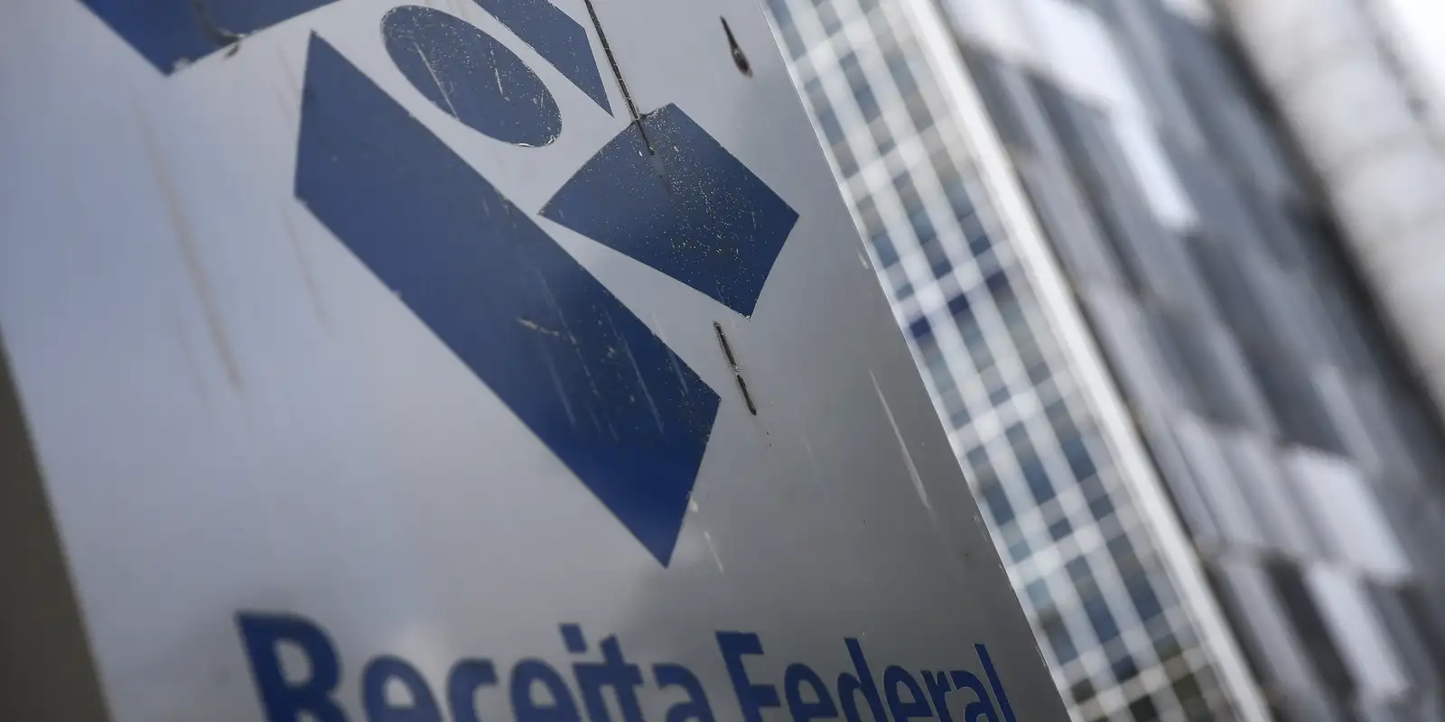 Restituições do IR batem recorde e chegam a R$ 41 bilhões em 2026