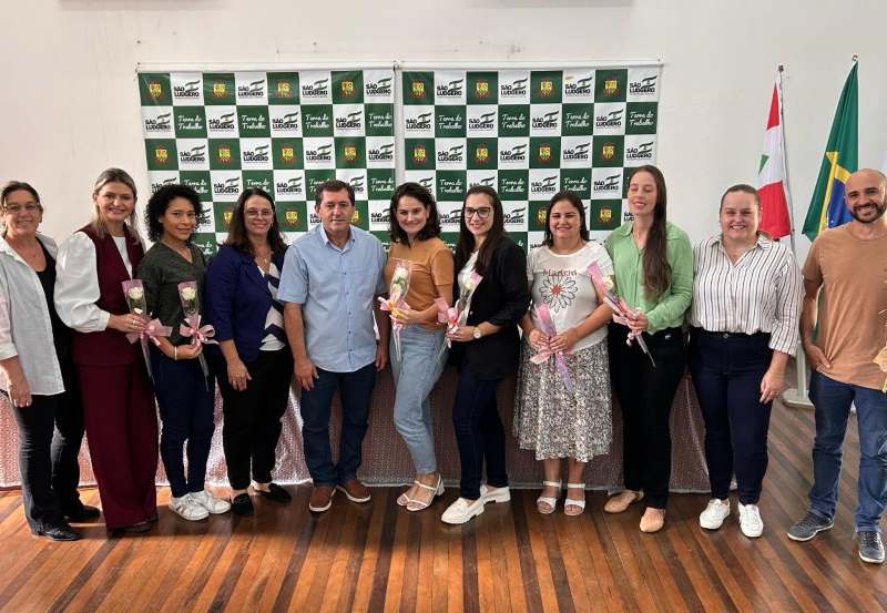 Prefeitura de São Ludgero dá posse a novos profissionais da educação