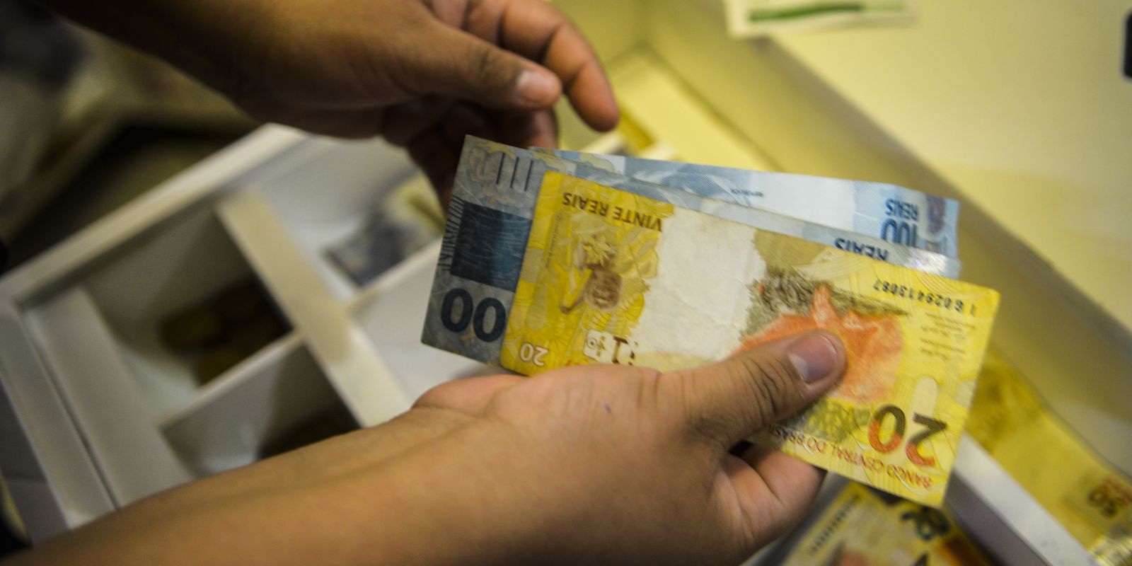 BC informa que brasileiros têm R$ 9,13 bilhões em valores para receber