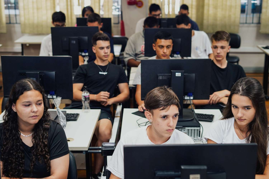 Governo de SC fortalece o ensino técnico para gerar emprego, inovação e crescimento com CaTec+