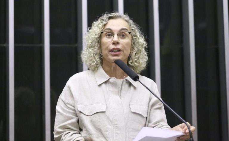 Comissão aprova obrigatoriedade de exame pré-operatório antes de procedimentos estéticos